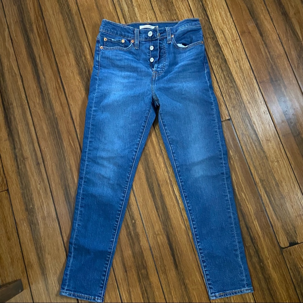Levi’s Wedgie Skinny Jeans. Size 27.